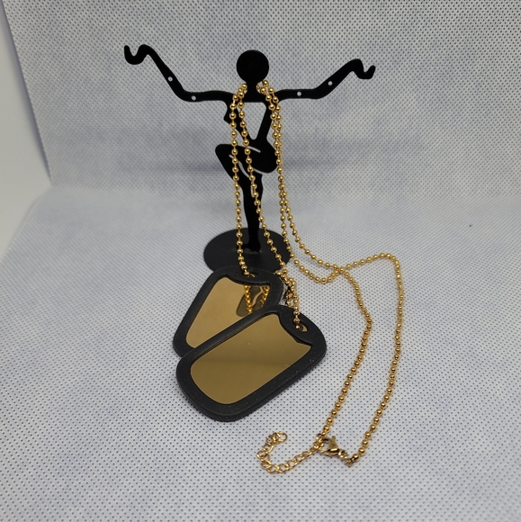 Dog Tag Pendant Necklace - Picture 5 of 5